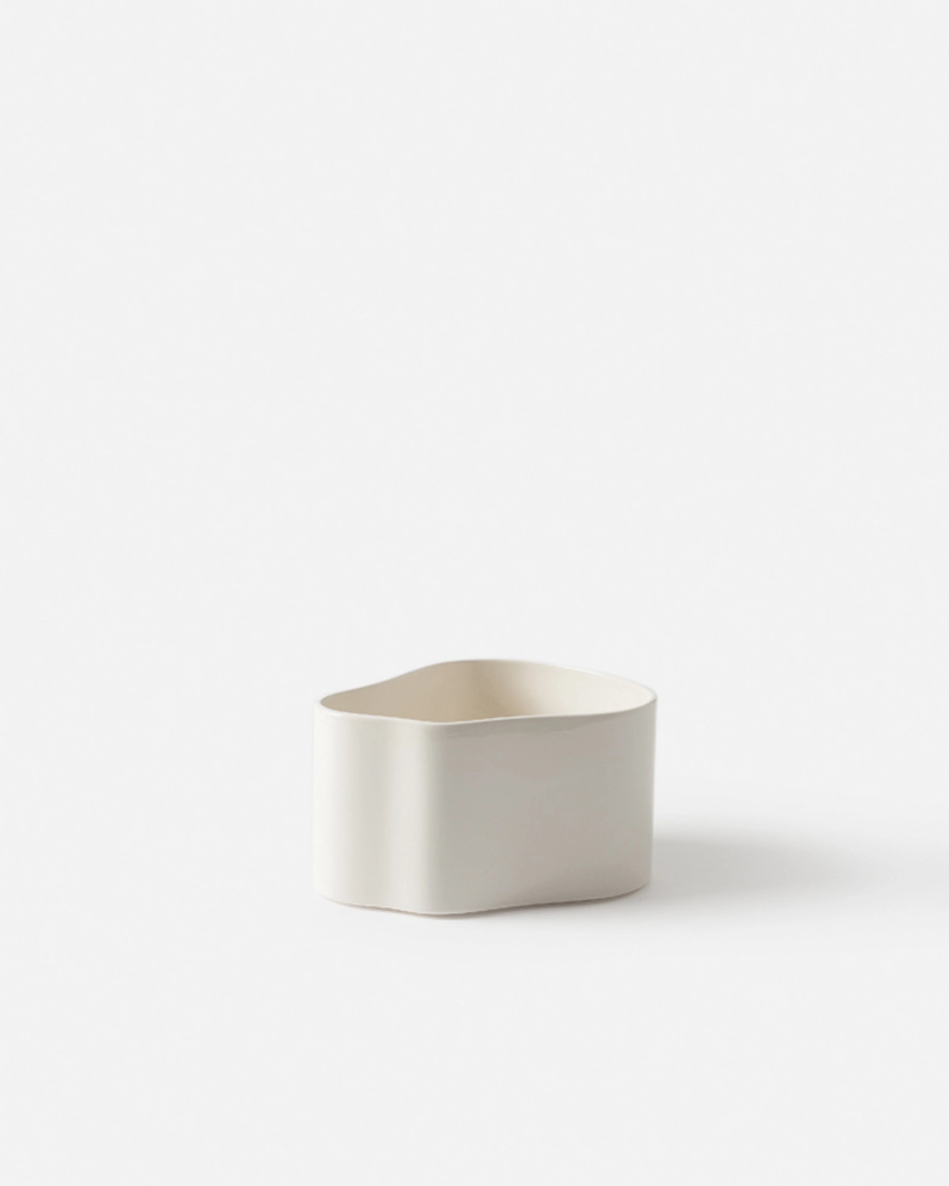 White Artek Riihitie Plant Pot A - Image 6