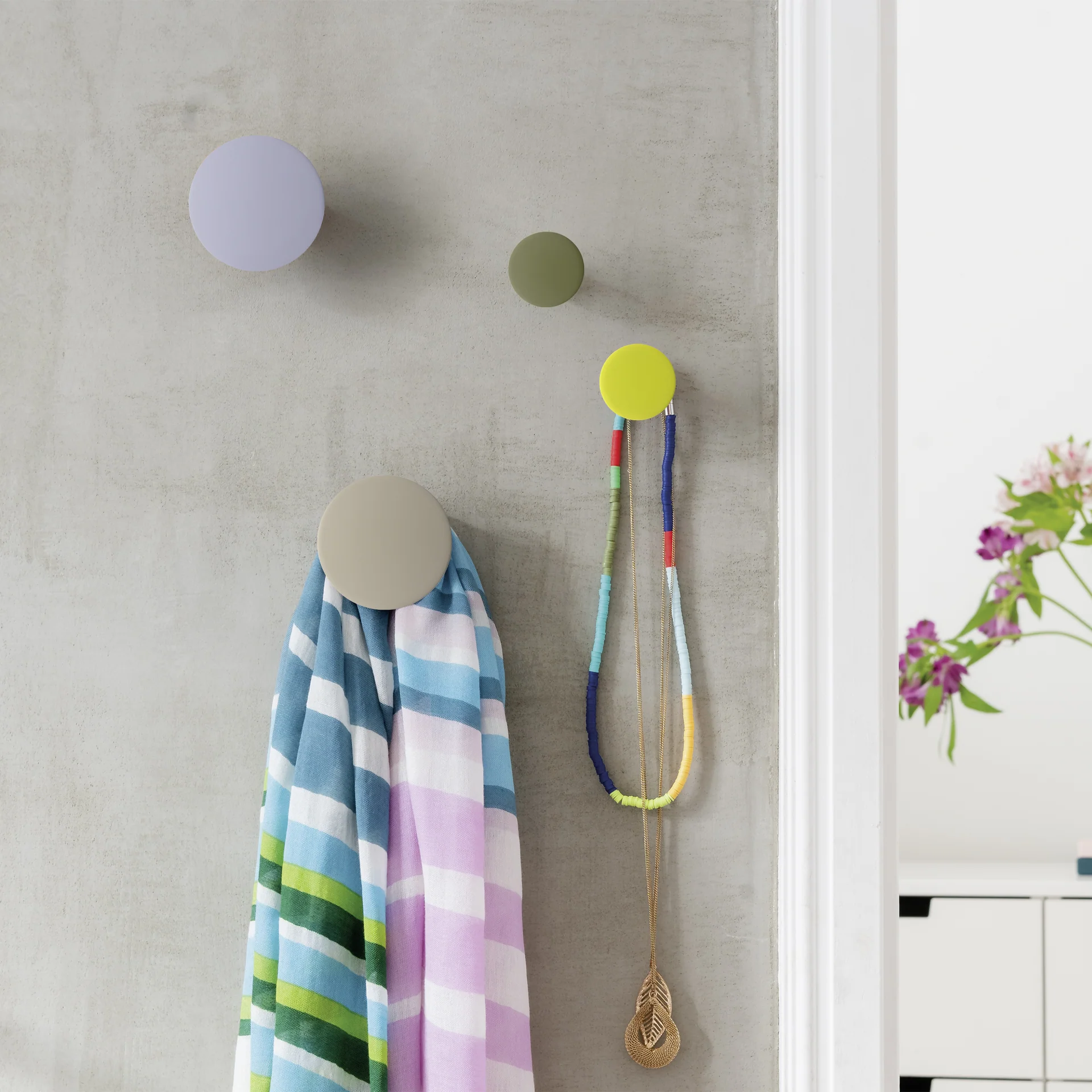 Tulip Wall Hooks Set - Image 3